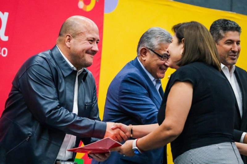 Maestros de Jalisco recibieron nombramientos definitivos Maestros de Jalisco recibieron nombramientos definitivos