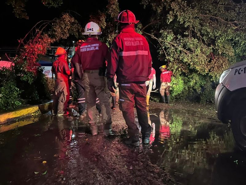 Huracán "Lidia" no dejó daños graves en su paso por la ciudad Huracán "Lidia" no dejó daños graves en su paso por la ciudad