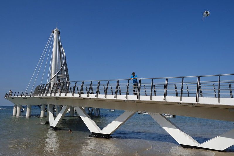 Entregan rehabilitado el muelle de playa de Los Muertos Entregan rehabilitado el muelle de playa de Los Muertos