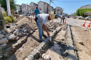 Intervienen calles en Fraccionamiento del Carmen y colonia Amapas