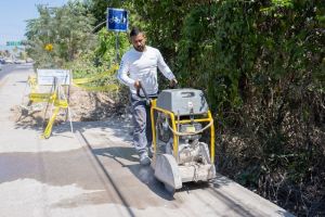 Realizan obras de agua potable y drenaje en la avenida México