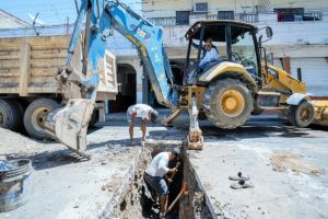 Culminó intervención al drenaje en la calle 20 de Noviembre